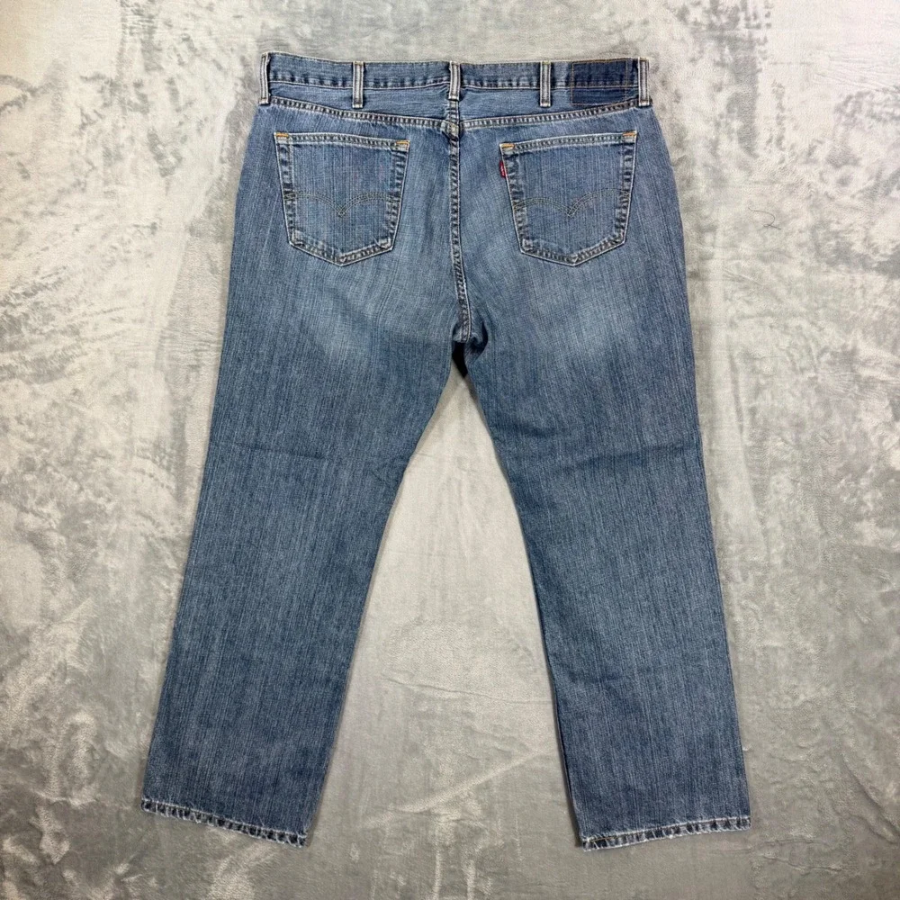 Levi's 559 Relaxed Straight Jeans Men's Size 40x32 Blue Medium Wash Denim